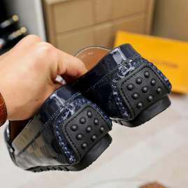 Picture of Louis Vuitton Shoes _SKULVsz38-45mnf040312095